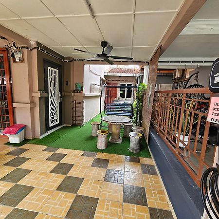 Homestay LaNik Saujana Utama 2 Sungai Buloh Bagian luar foto
