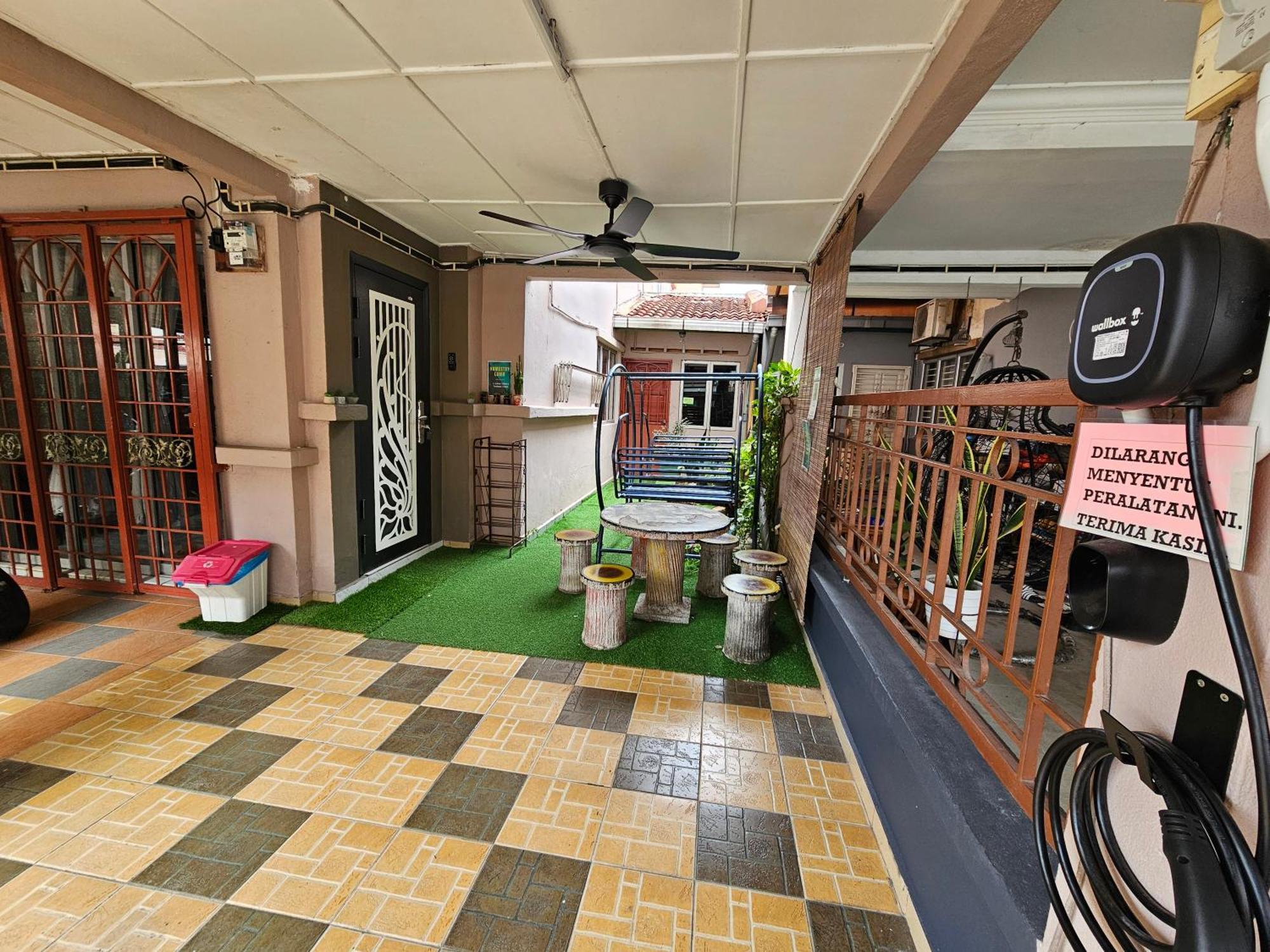 Homestay LaNik Saujana Utama 2 Sungai Buloh Bagian luar foto