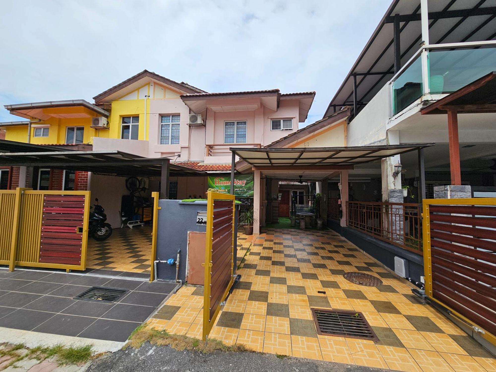 Homestay LaNik Saujana Utama 2 Sungai Buloh Bagian luar foto